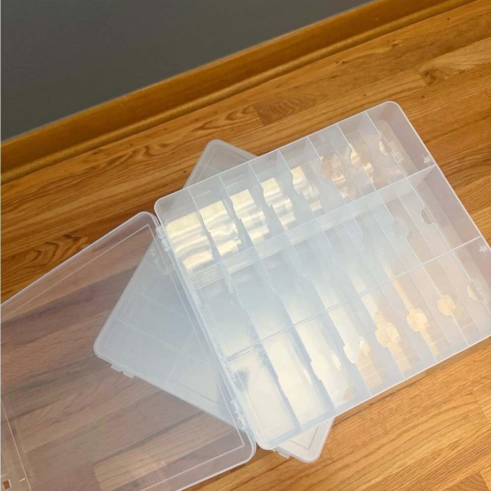 Host Pick ๐ AMAZON Nail Polish Storage Container - Picture 2 of 4